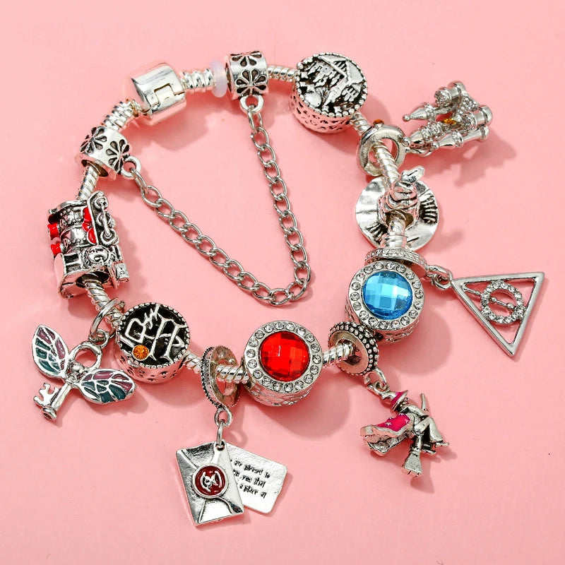 Marvel Spider-Man Charm Bracelet – Mask Clasp & Soaring City Beads