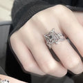 Black Spider Web Heart Ring – Gothic Punk Open-Finger Statement Jewellery