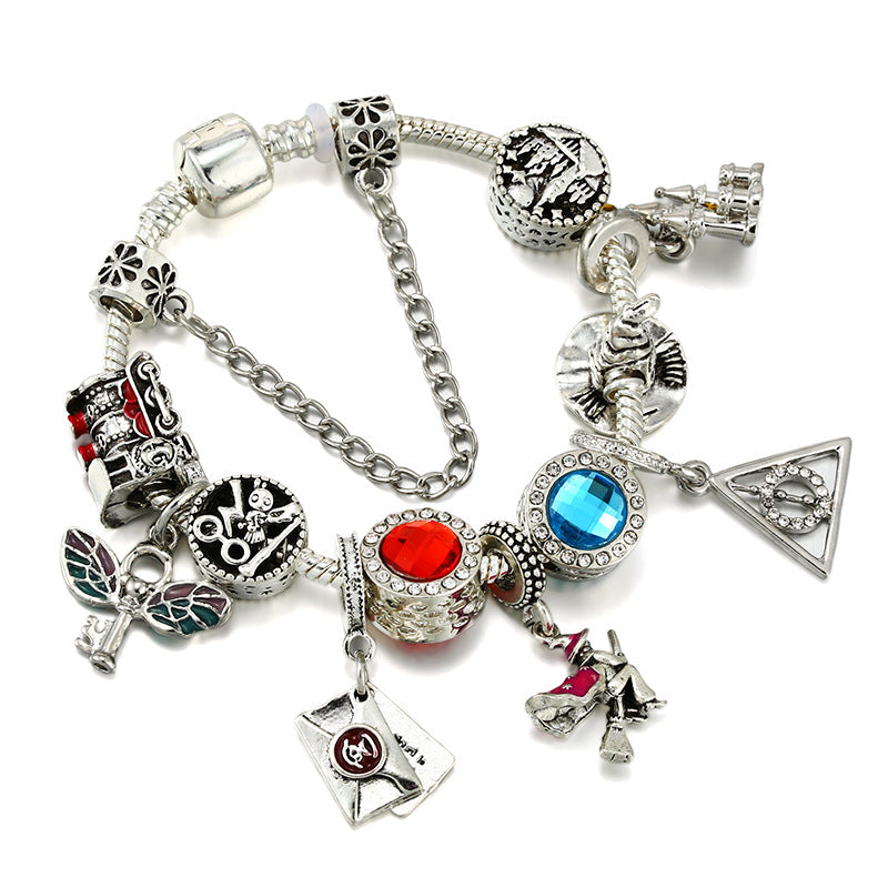Marvel Spider-Man Charm Bracelet – Mask Clasp & Soaring City Beads
