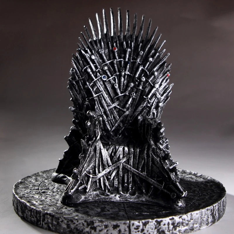 Game of Thrones Character Figurine – Collectible Desktop Decoration Statue
