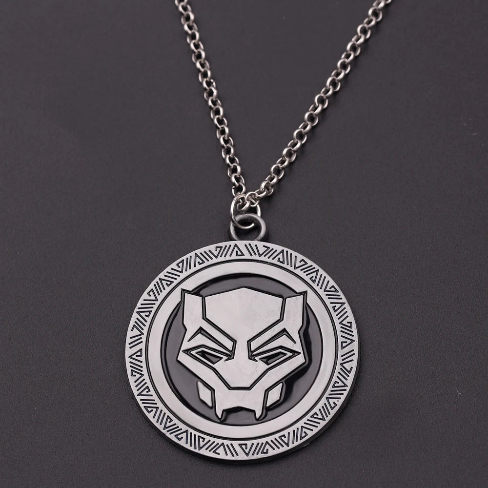 Black Panther Round Pendant Necklace – Trendy Superhero Jewelry Gift