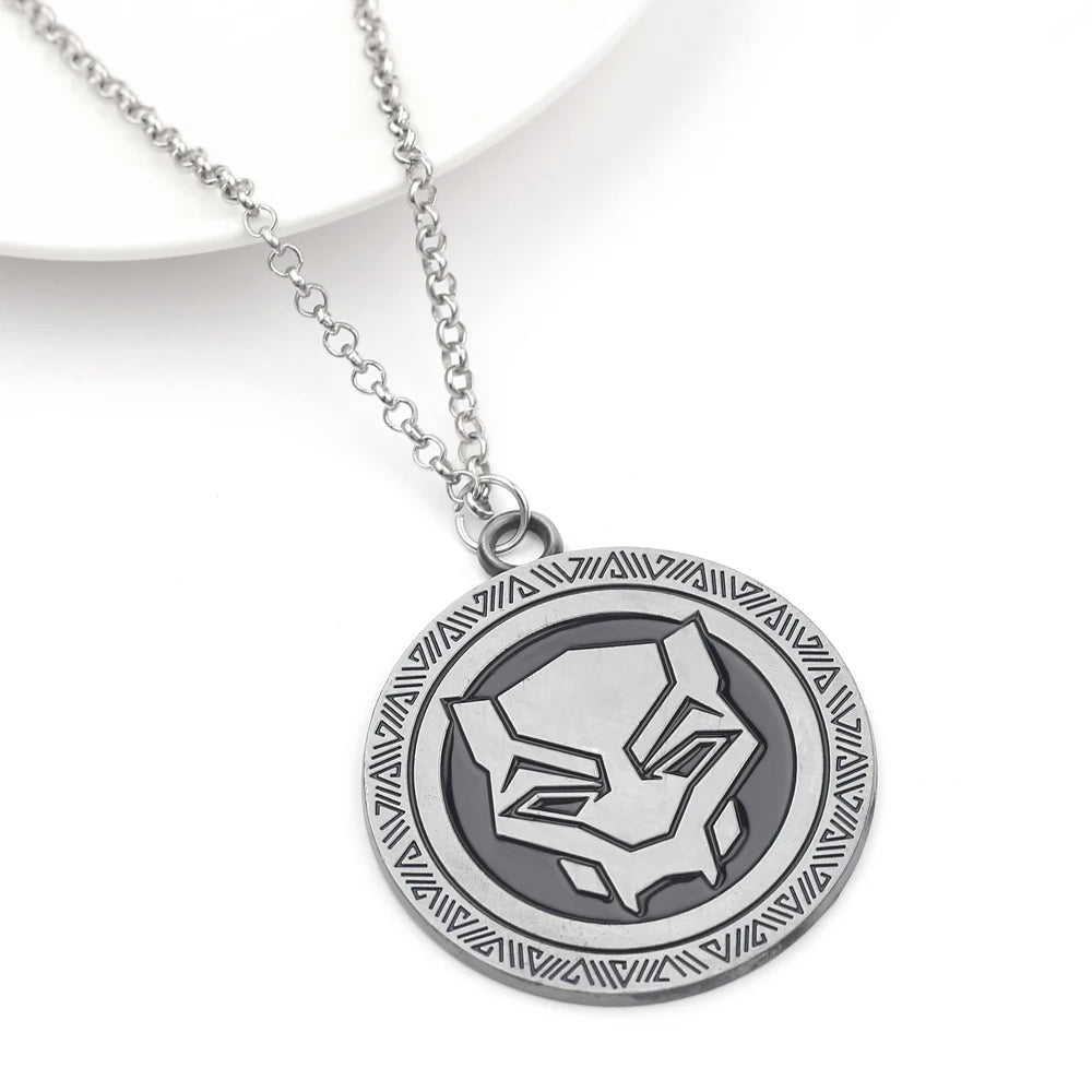 Black Panther Round Pendant Necklace – Trendy Superhero Jewelry Gift