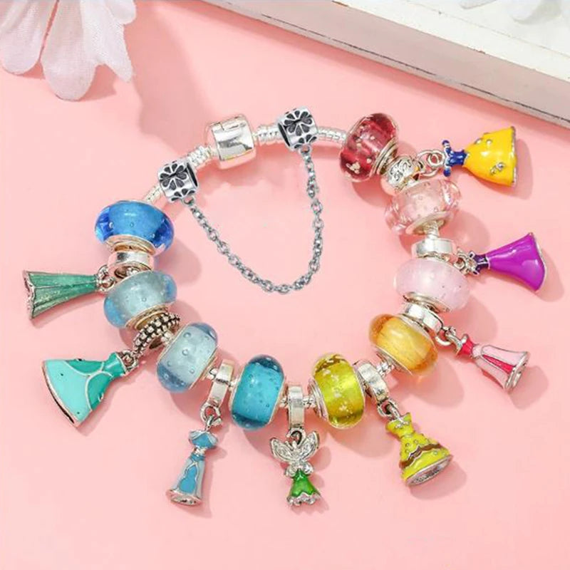 Marvel Spider-Man Charm Bracelet – Mask Clasp & Soaring City Beads
