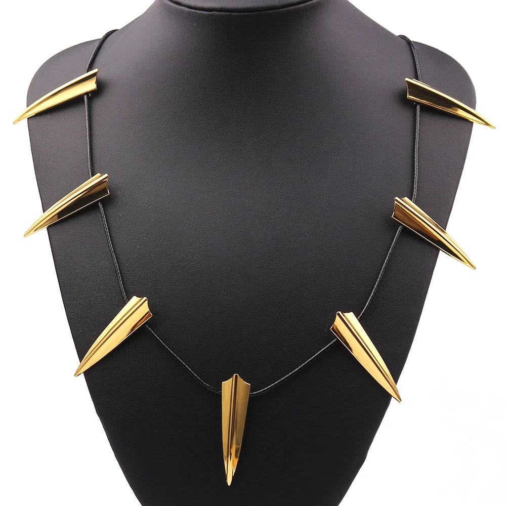 Black Panther Necklace – Minimalist Superhero Pendant for Men